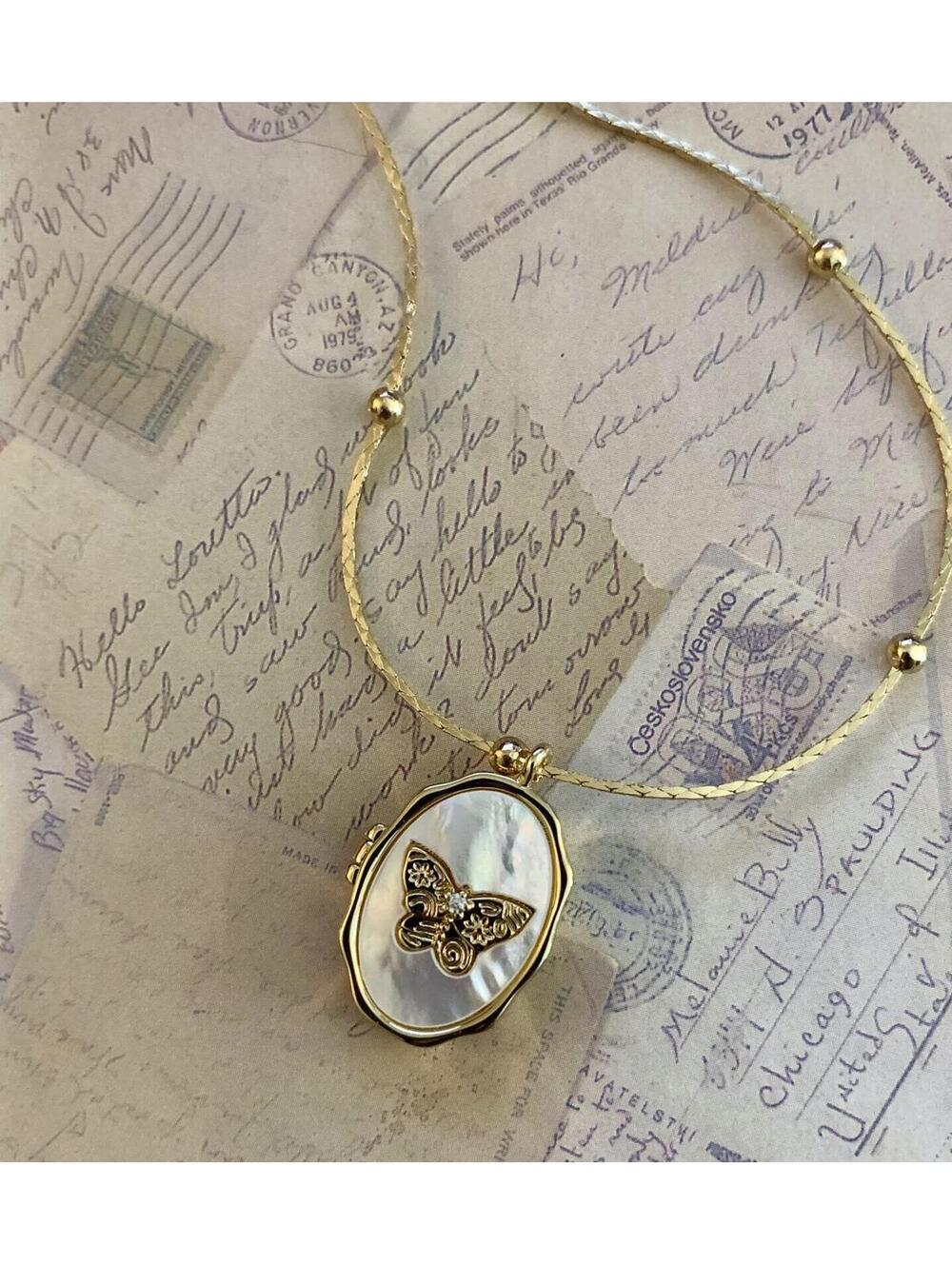 Dainty Mother Pearl Butterfly Centerpiece Rhinestone Locket Necklace Accessory